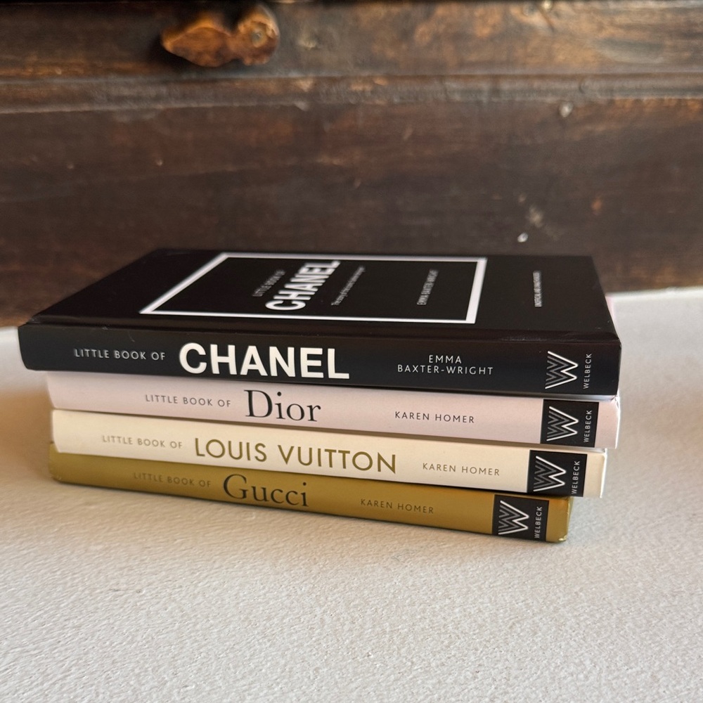 Mini stack CHANEL Black Little Book — Stacked Fashion Coffee Table Accent